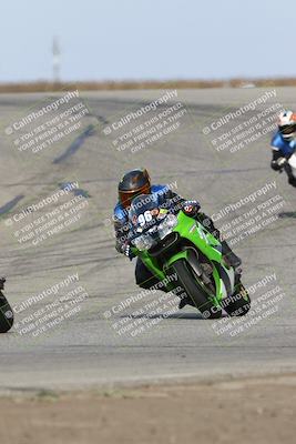 media/Nov-26-2023-TrackDaz (Sun) [[64ad8cfd8f]]/Mock Race/Outside Grapevine/